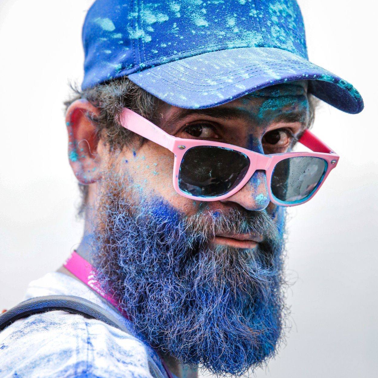 Portrait de Julien Gauthier derrière la barbe